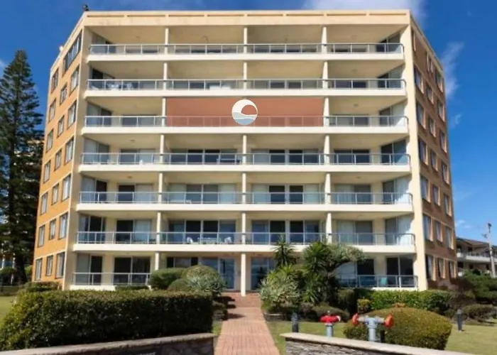 Beachpoint 402 - Linen Not Included
