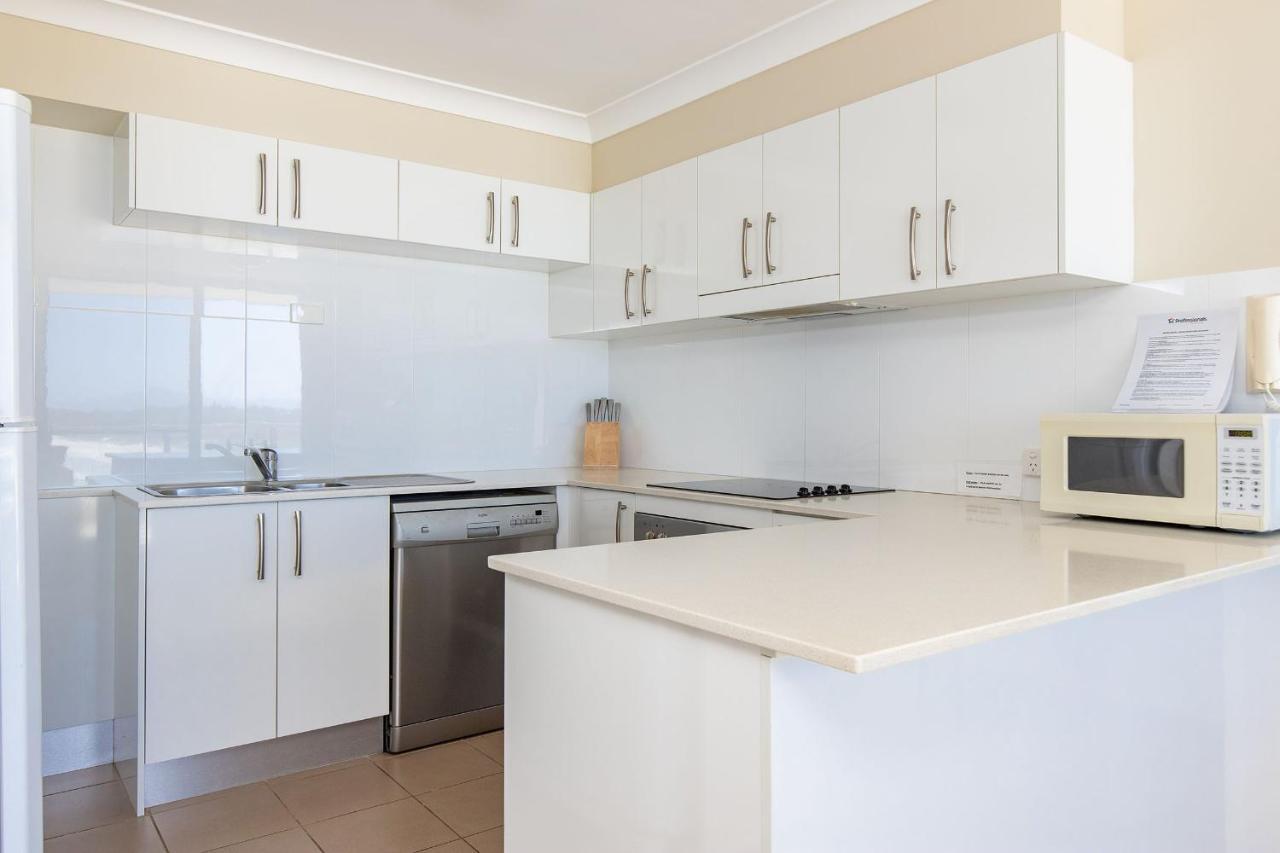 Beachpoint 402 - Linen Not Included