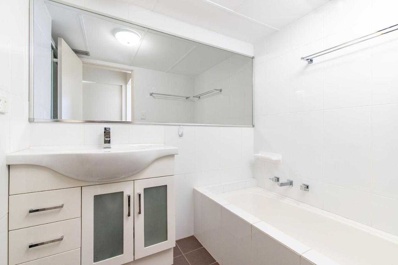 Beachpoint 402 - Linen Not Included Forster