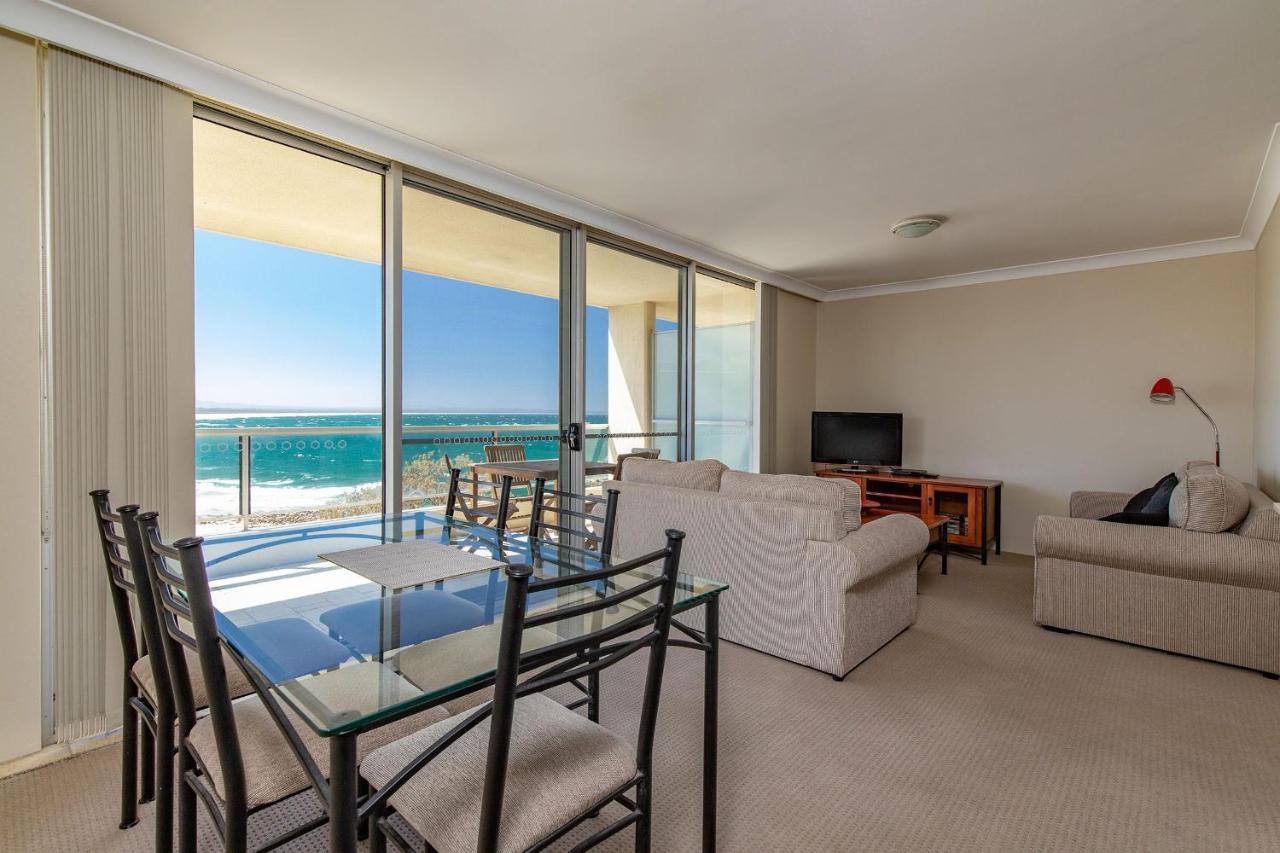 Beachpoint 402 - Linen Not Included Apartment Forster